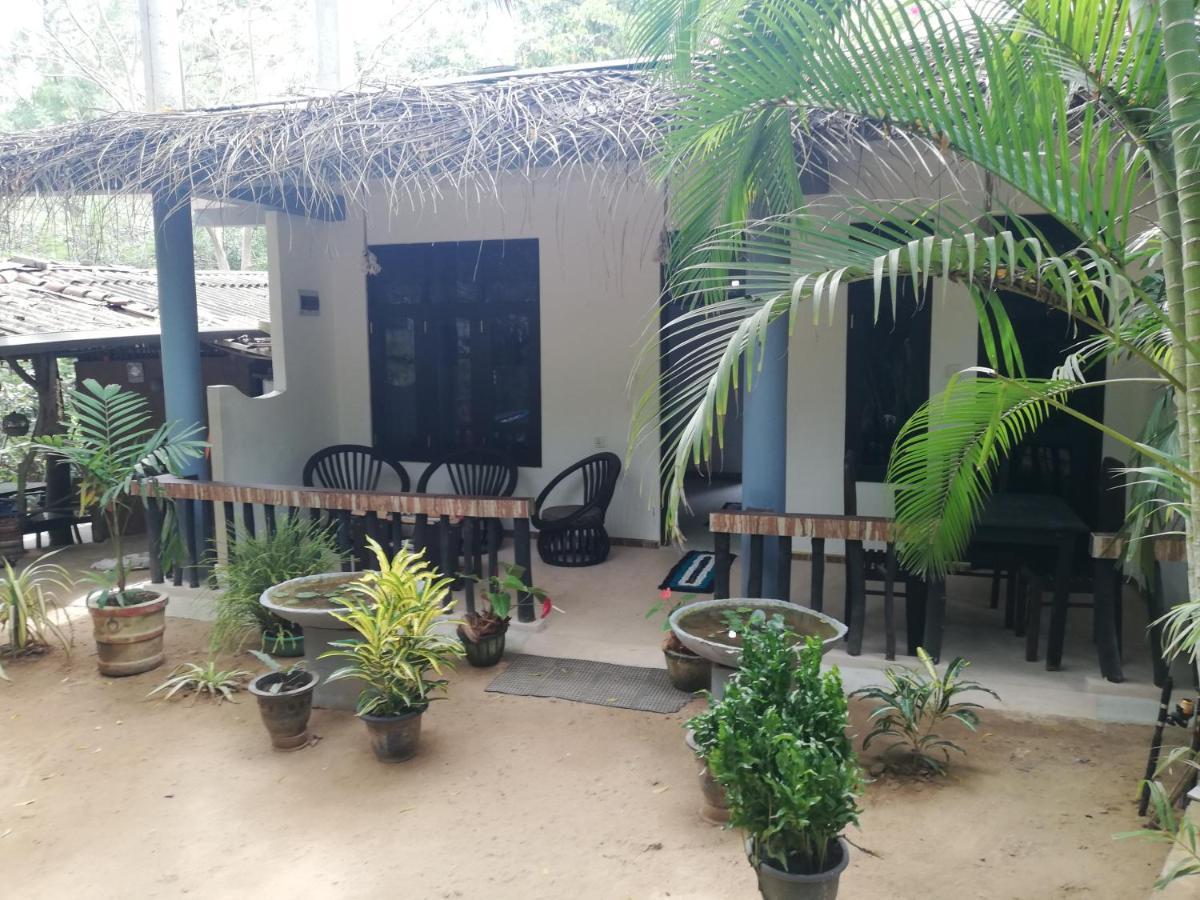 Sea Breeze Garden Hotel Tangalle Exterior photo
