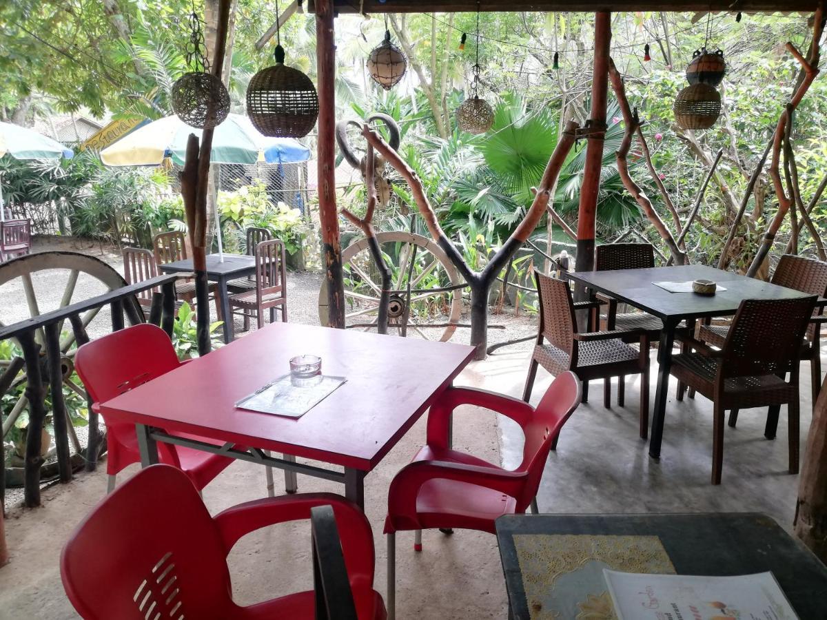 Sea Breeze Garden Hotel Tangalle Exterior photo