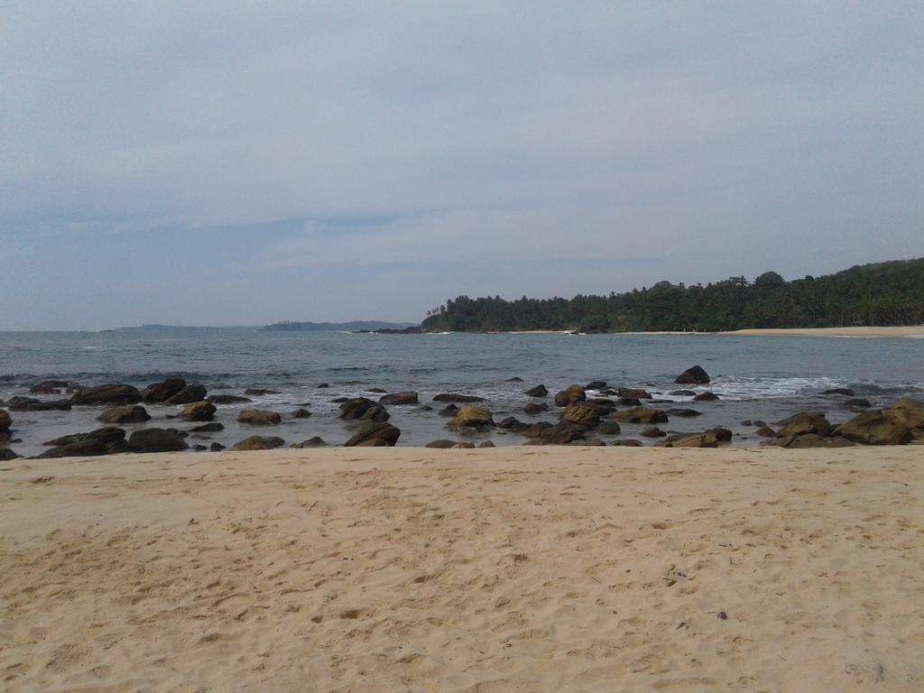 Sea Breeze Garden Hotel Tangalle Exterior photo