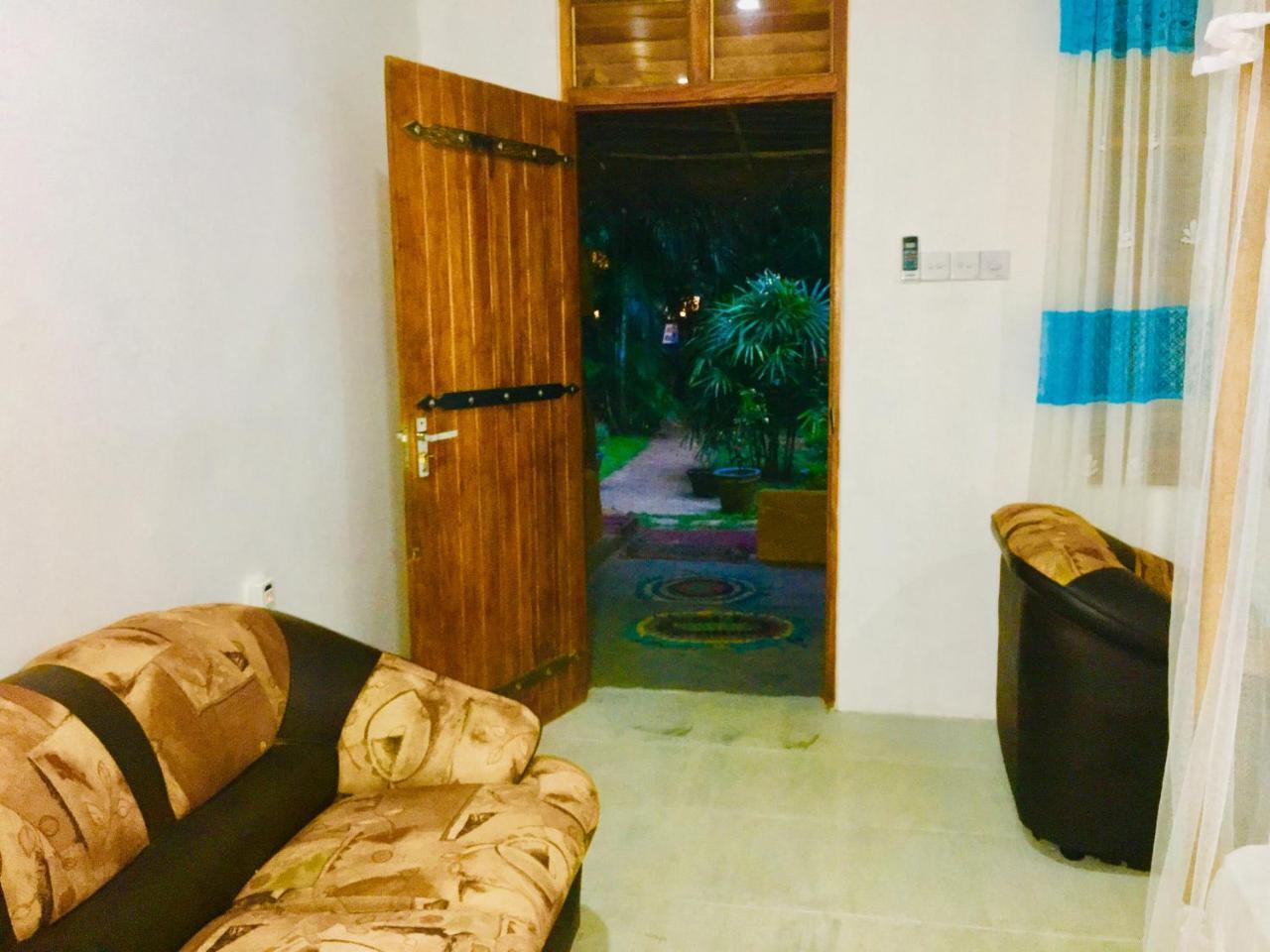 Sea Breeze Garden Hotel Tangalle Exterior photo
