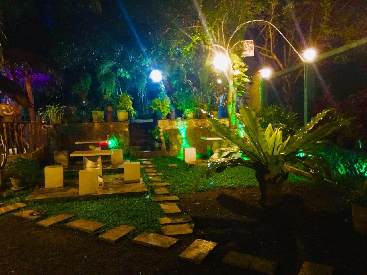 Sea Breeze Garden Hotel Tangalle Exterior photo